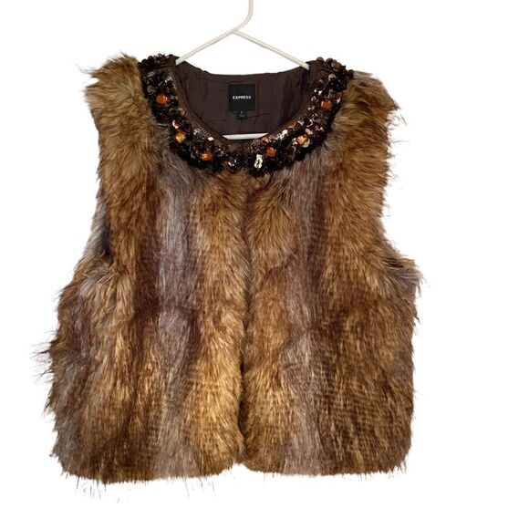 Express NEW faux fur vest embellished jeweled neckline size LARGE - Picture 1 of 5